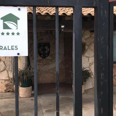 Casa Rural Las Chimeneas * Casasimarro